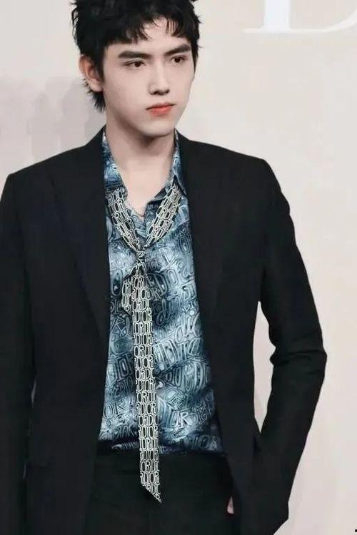 陈飞宇人品爆料了吗视频,揭秘视频爆料背后的真相 第1张 陈飞宇人品爆料了吗视频,揭秘视频爆料背后的真相 第1张