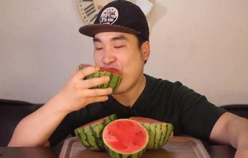 吃瓜网红事件,揭秘网络舆论背后的真相与争议 第2张 吃瓜网红事件,揭秘网络舆论背后的真相与争议 第2张